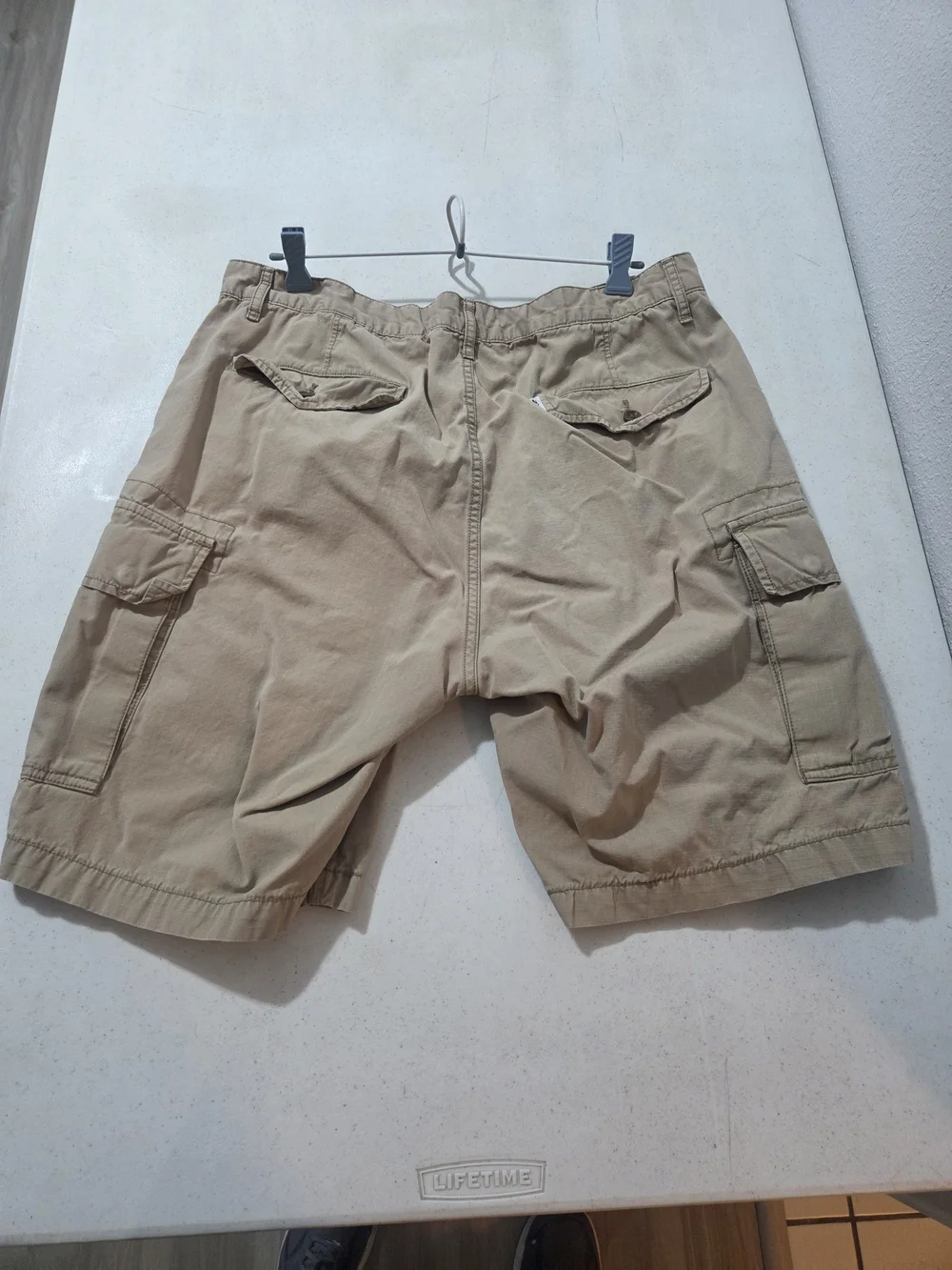 Levi's Men's Classic Cargo Shorts in Khaki, Size 34